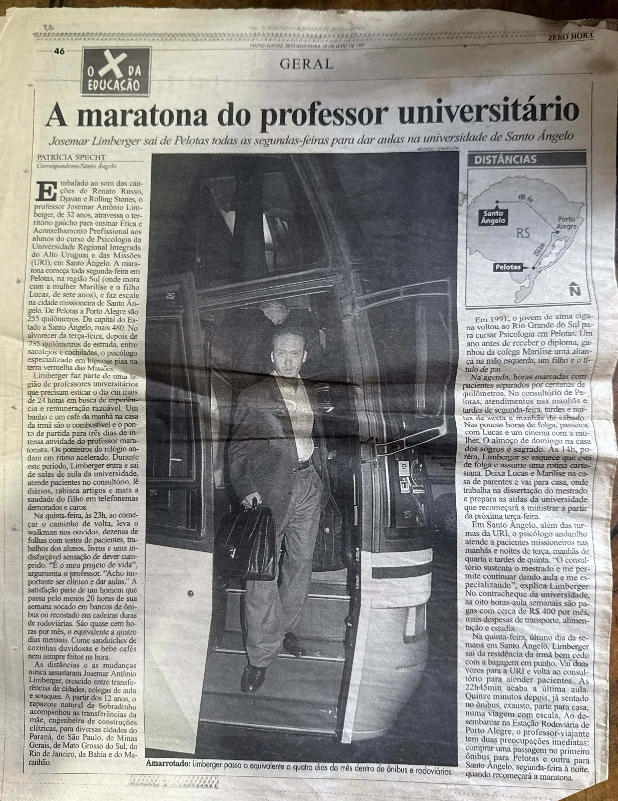 Fotografia de reportagem do Dr. Josemar Antonio Limberger em deslocamento para atividades profissionais